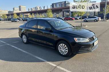 Седан Volkswagen Jetta 2015 в Киеве