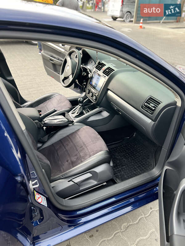 Седан Volkswagen Jetta 2007 в Львове