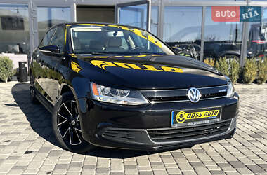 Седан Volkswagen Jetta 2013 в 