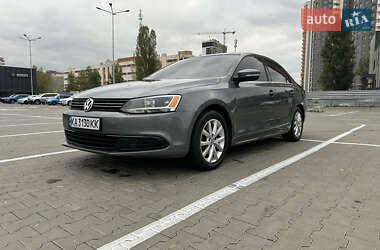 Седан Volkswagen Jetta 2013 в Києві