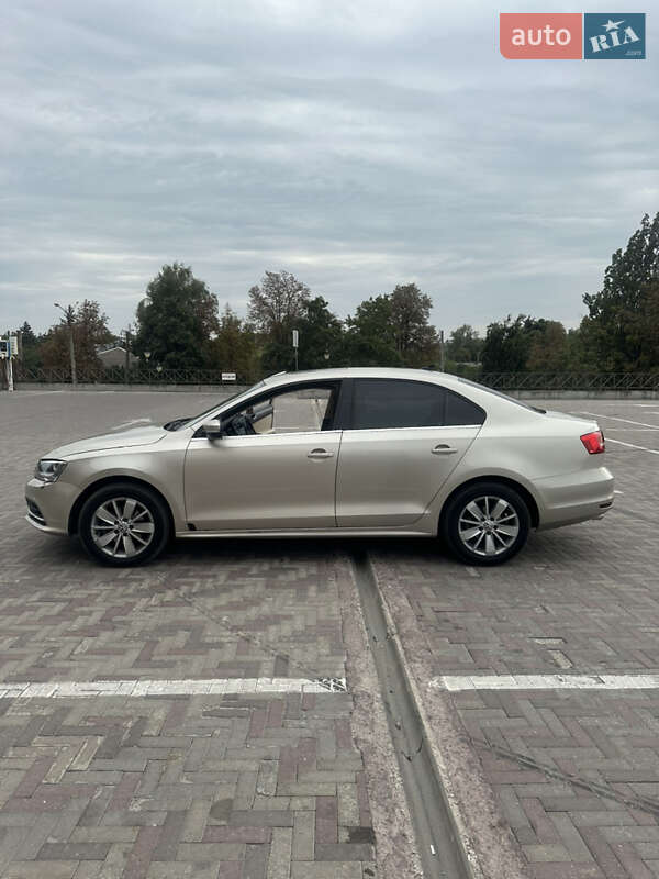 Седан Volkswagen Jetta 2014 в Харькове