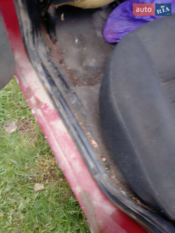 Седан Volkswagen Jetta 1989 в Вижниці