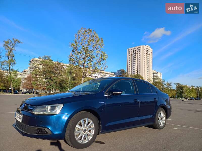Седан Volkswagen Jetta 2014 в Києві
