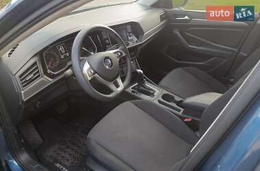 Седан Volkswagen Jetta 2018 в Смілі