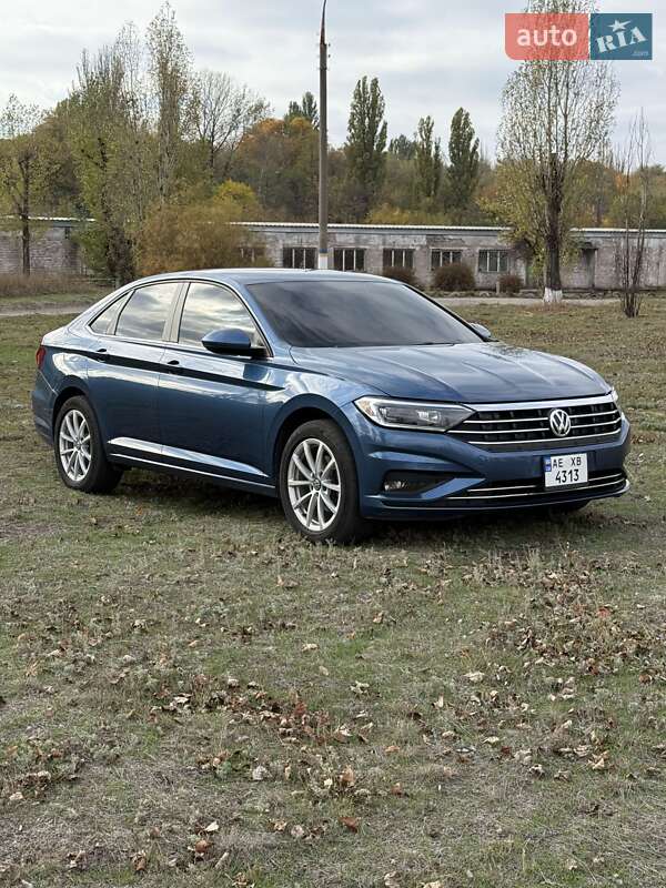 Седан Volkswagen Jetta 2018 в 