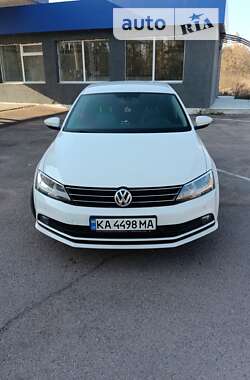 Седан Volkswagen Jetta 2016 в Киеве