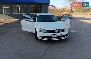 Седан Volkswagen Jetta 2016 в Києві