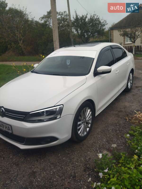 Седан Volkswagen Jetta 2011 в Вознесенске