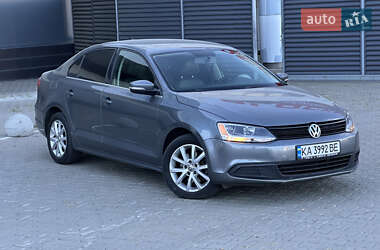 Седан Volkswagen Jetta 2013 в Києві