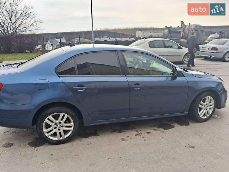 Седан Volkswagen Jetta 2014 в Тернополі