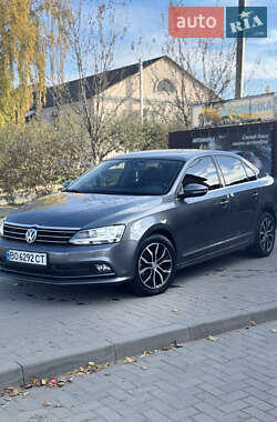 Седан Volkswagen Jetta 2016 в Красилові