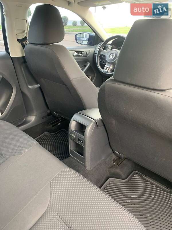 Седан Volkswagen Jetta 2014 в Черкасах
