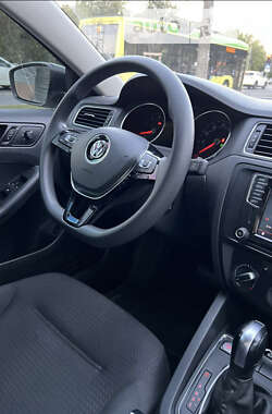 Седан Volkswagen Jetta 2015 в Сумах