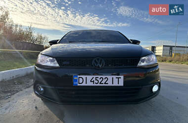 Седан Volkswagen Jetta 2011 в Львове