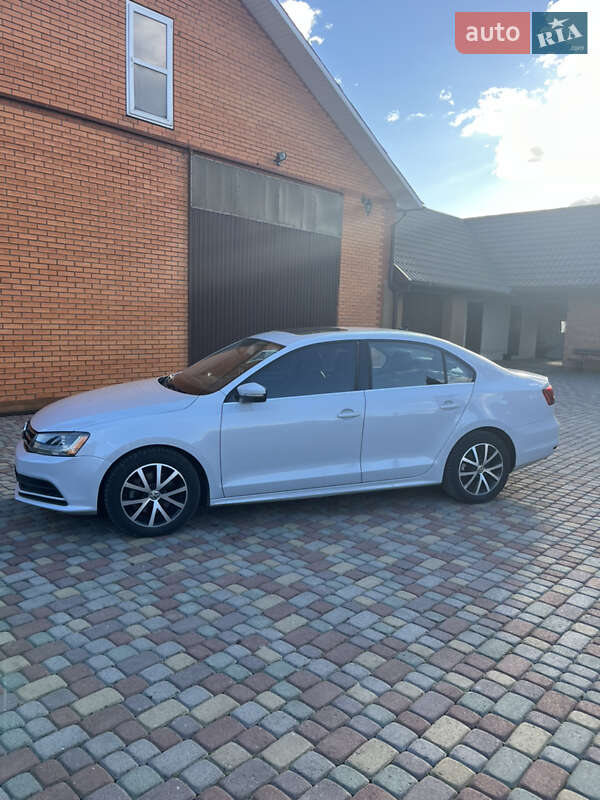 Седан Volkswagen Jetta 2017 в Луцьку
