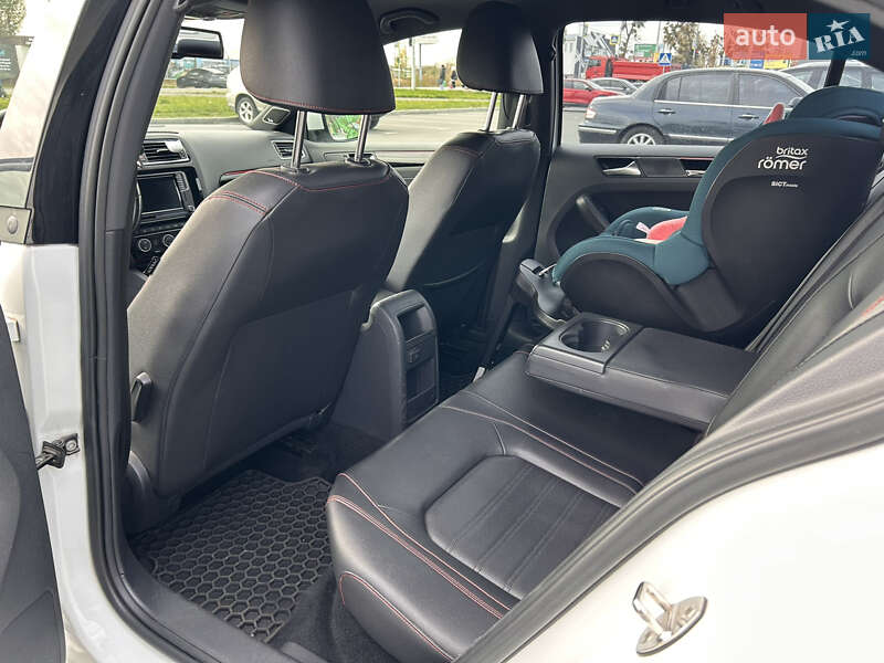 Седан Volkswagen Jetta 2016 в Киеве фото 9 Седан Volkswagen Jetta 2016 в Киеве