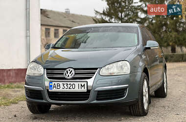 Седан Volkswagen Jetta 2006 в Вапнярці