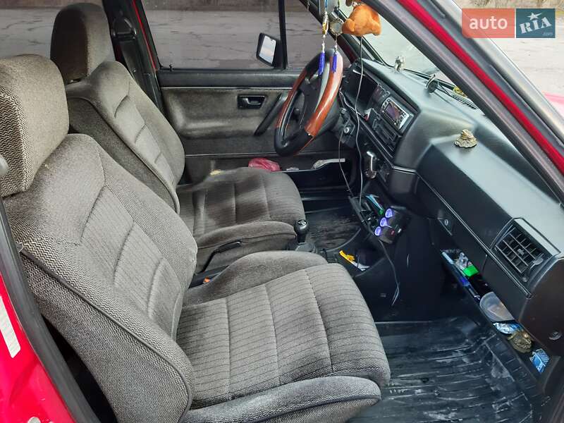 Седан Volkswagen Jetta 1987 в Тернополе