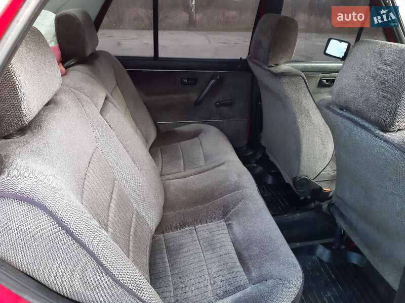 Седан Volkswagen Jetta 1987 в Тернополе