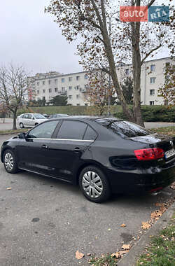 Седан Volkswagen Jetta 2013 в Івано-Франківську