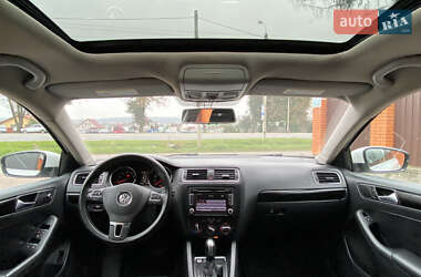 Седан Volkswagen Jetta 2014 в Хмельницком