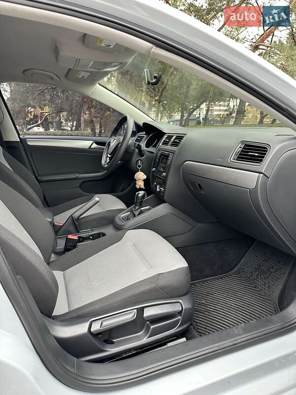 Седан Volkswagen Jetta 2017 в Киеве