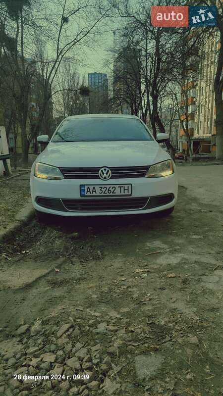Седан Volkswagen Jetta 2014 в Киеве