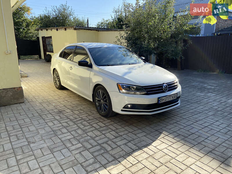 Седан Volkswagen Jetta 2016 в Сумах