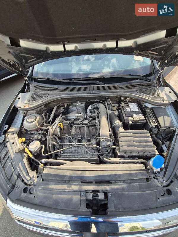 Седан Volkswagen Jetta 2018 в Києві