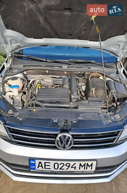 Седан Volkswagen Jetta 2015 в 