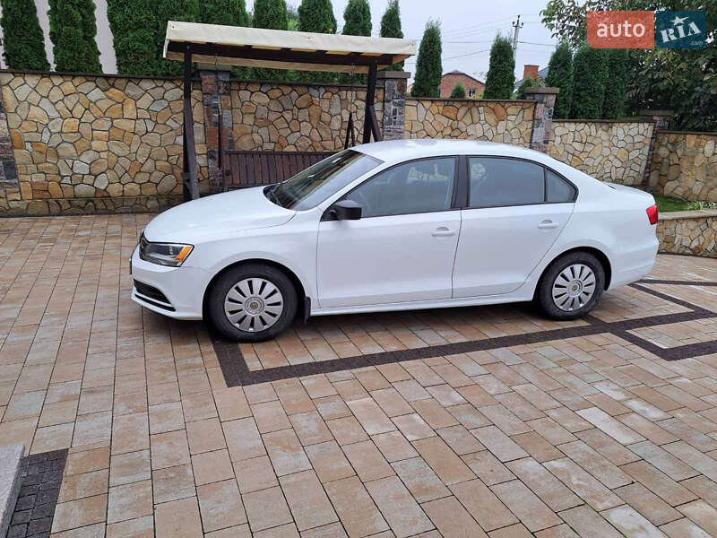 Седан Volkswagen Jetta 2014 в 