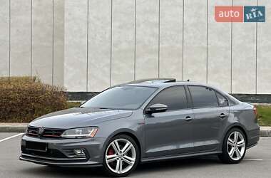 Седан Volkswagen Jetta 2016 в Киеве