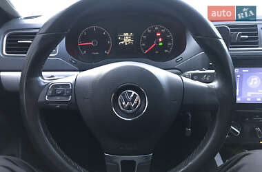 Седан Volkswagen Jetta 2010 в Киеве