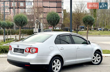 Седан Volkswagen Jetta 2008 в Днепре