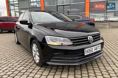 Седан Volkswagen Jetta 2015 в Львові