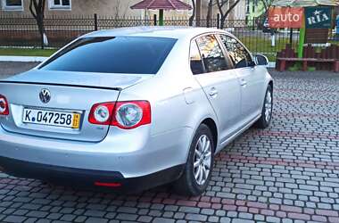 Седан Volkswagen Jetta 2010 в Богородчанах