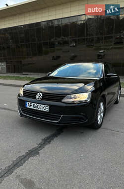 Седан Volkswagen Jetta 2011 в 
