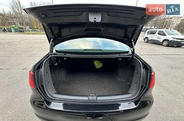 Седан Volkswagen Jetta 2011 в 