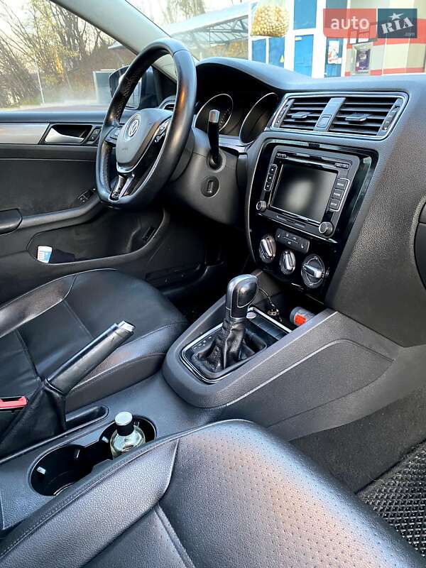 Седан Volkswagen Jetta 2014 в Киеве