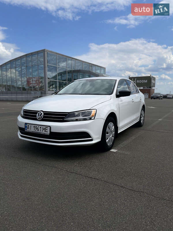Седан Volkswagen Jetta 2016 в Києві