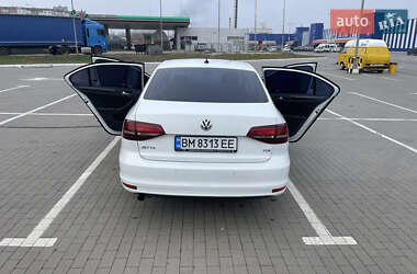 Седан Volkswagen Jetta 2016 в 