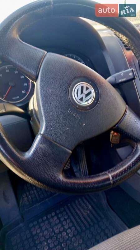 Седан Volkswagen Jetta 2006 в Надворной