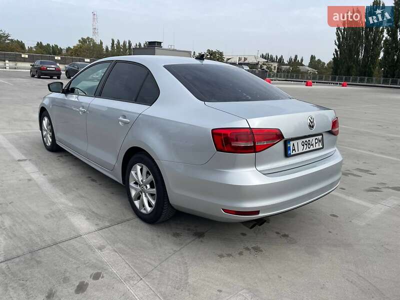 Седан Volkswagen Jetta 2015 в Києві