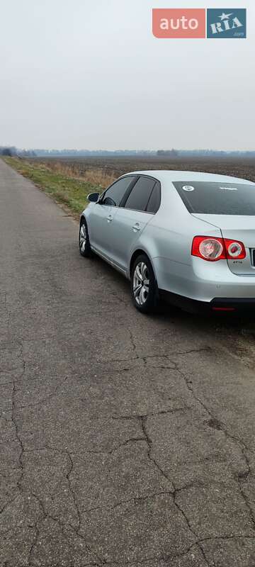 Седан Volkswagen Jetta 2006 в 