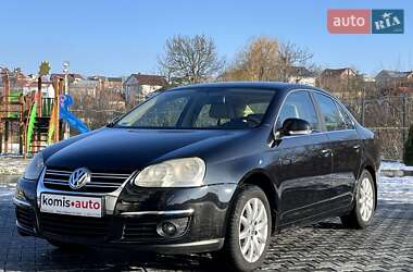 Седан Volkswagen Jetta 2006 в Хмельницком