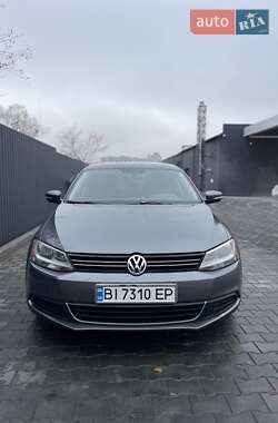 Седан Volkswagen Jetta 2014 в Полтаві