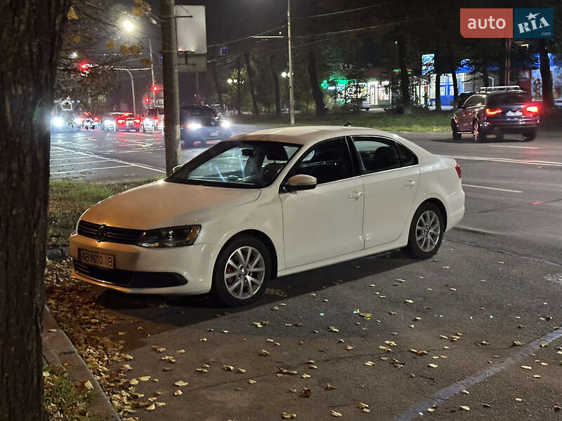 Седан Volkswagen Jetta 2012 в Вінниці