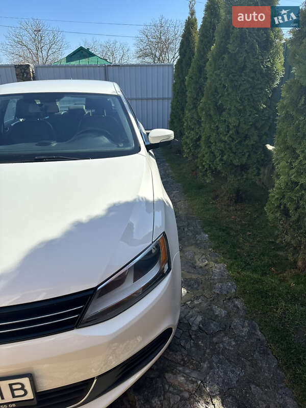 Седан Volkswagen Jetta 2012 в Вінниці