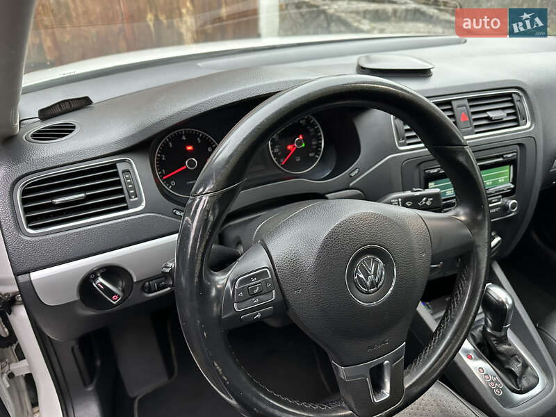 Седан Volkswagen Jetta 2012 в Вінниці