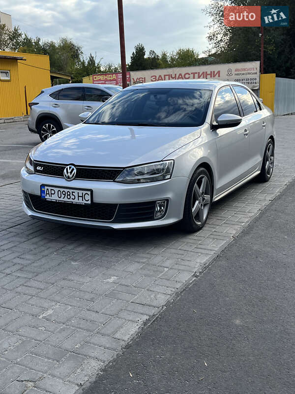 Седан Volkswagen Jetta 2012 в Запоріжжі